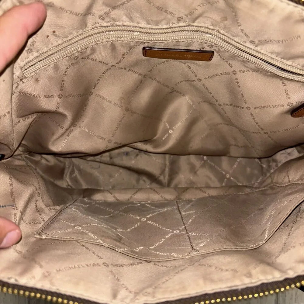 Womens Michael Kors Signature Handbag EUC - Picture 3 of 9